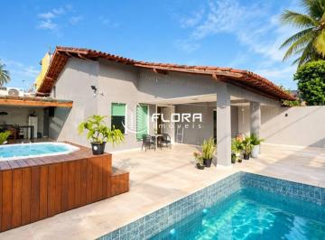 aaf25fa3ded5a5a250594edaf5052bf7f7da9aca · Casa com 2 dormitórios à venda, 200 m² por R$ 850.000,00 - Itaipu - Niterói/RJ