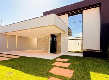 Casa · 205m² · 3 Quartos · 1 Vaga · Casa Alto Padrão em Setor Leste, Planaltina/GO