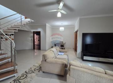 Casa · 220m² · 3 Quartos · 1 Vaga · Sobrado para venda em Parque Universitário de 219.98m² com 3 Quartos, 3 Suites e 1 Garagem