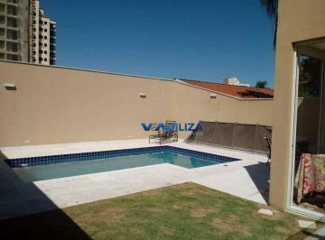 Casa · 423m² · 3 Quartos · 10 Vagas · Casa para venda em Vila Milton de 423.00m² com 3 Quartos e 10 Garagens