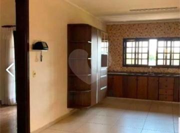 Casa · 235m² · 3 Quartos · 6 Vagas · Casa para venda em Jardim Estádio de 235.00m² com 3 Quartos, 1 Suite e 6 Garagens