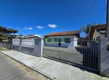 aa02bd83848da5a3daccb8af9315198e260bc26d · Casa com 3 dormitórios para alugar, 88 m² por R$ 2.500/mês - Armação - Penha/SC