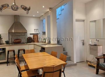 Casa · 300m² · 3 Quartos · 2 Vagas · Casa de Vila em Perdizes, com 2 vagas de garagem!