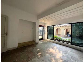 Casa · 800m² · 4 Quartos · 9 Vagas · Casa de 650m² em localização exclusiva para locação no Jardins com 8 vagas