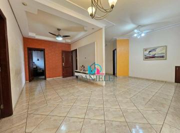 Casa · 217m² · 4 Quartos · 2 Vagas · Casa para venda em Jardim Botânico de 217.00m² com 4 Quartos, 1 Suite e 2 Garagens