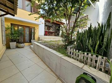 Photo 1 · Maravilhosa casa com quintal
