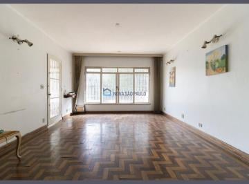 Casa · 224m² · 5 Quartos · 2 Vagas · Sobrado com 05 quartos e 03 banheiros, localizado no Jardim da Saúde