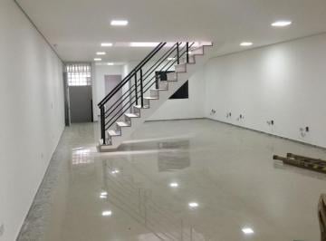 Salao Principal no Terreo · Predio Comercial Impecável