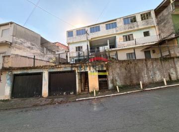 Casa · 243m² · 6 Quartos · 2 Vagas · UMA OPORTUNIDADE PARA QUEM PENSA NO VALOR FUTURO EM CANGAIBA