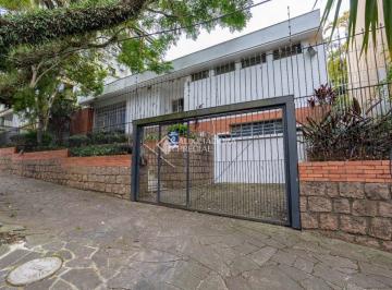 Casa · 200m² · 3 Quartos · 3 Vagas · Casa a venda no bairro Petrópolis