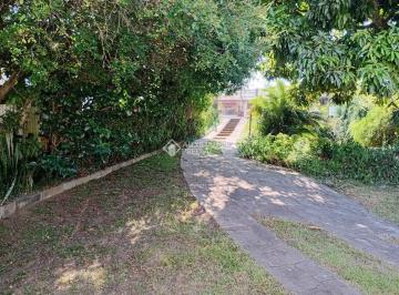 Casa · 1122m² · 3 Quartos · CASA COM 3 DORMITÓRIOS E AMPLO TERRENO