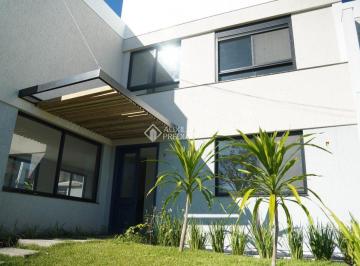 Casa · 182m² · 3 Quartos · 1 Vaga · Casa Geminada com 3 suítes em condomínio Fechado no Corrego Grande