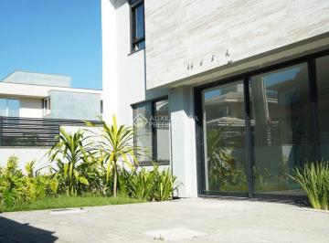 Casa · 182m² · 3 Quartos · 1 Vaga · Casa Geminada com 3 suítes em condomínio Fechado no Corrego Grande