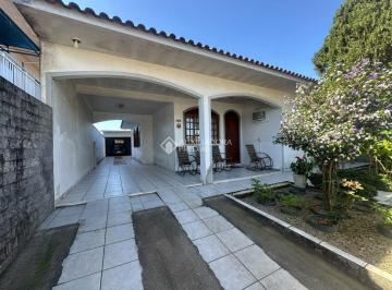 Casa · 160m² · 4 Quartos · 4 Vagas · CASA BEM LOCALIZADA NO CENTRO DE PALHOÇA - 4 QUARTOS, sendo 1 SUÍTE E 4 VAGAS