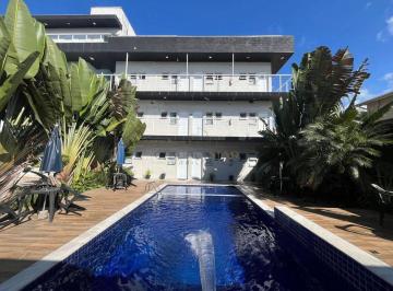 Apartamento · 15m² · 1 Quarto · 1 Vaga · Apartamento à 350 metros da Praia de Maranduba
