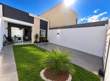 Casa · 150m² · 3 Quartos · 2 Vagas · Casa para venda em Candeias de 150.00m² com 3 Quartos, 1 Suite e 2 Garagens