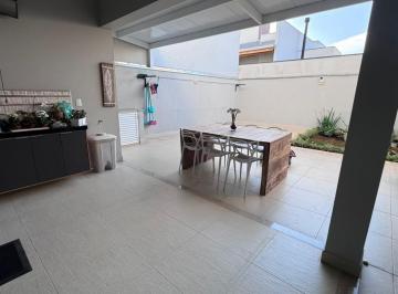 Casa · 150m² · 3 Quartos · 3 Vagas · Casa para venda em Moutonnée Residence de 150.00m² com 3 Quartos, 1 Suite e 3 Garagens