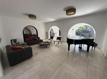 Casa · 475m² · 4 Quartos · 10 Vagas · Casa de Condomínio para alugar em Granja Viana de 475.00m² com 4 Quartos, 4 Suites e 10 Garagens