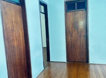 Casa · 73m² · 3 Quartos · Casa para alugar em Centro de 73.00m² com 3 Quartos e 1 Suite