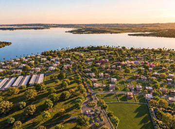 Terreno · 744m² · Lote de 744 m² no Condomínio Enseada Belvedere – Cássia/Delfinópolis
