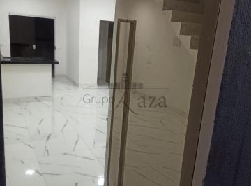 Casa · 72m² · 2 Quartos · 1 Vaga · Casa Sobrado em Jacareí