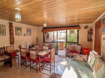 Apartamento · 151m² · 4 Quartos · LINDO APARTAMENTO DE 151M COM 4 QUARTOS 3 BANHEIROS À 5 MINUTOS DA PRAIA RUA FERREIRA VIANA FLAM