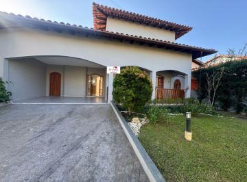 utvyizq2odgzyzqyntuyyjy4_md · Casa em Condomínio com 4 dormitórios