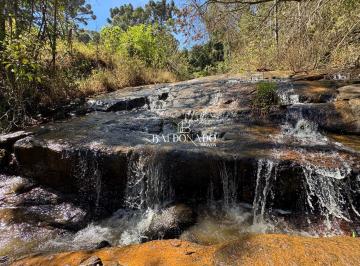 Rural · 36000m² · 2 Quartos · 1 Vaga · Sitio a Venda em Toledo Mg com Área Total de 36.000 m, com Cachoeira Particular!