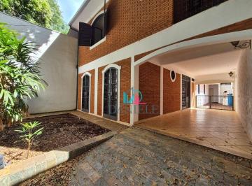 Casa · 216m² · 4 Quartos · 2 Vagas · Casa para venda em Centro de 216.00m² com 4 Quartos, 3 Suites e 2 Garagens
