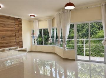 Casa · 213m² · 3 Quartos · 6 Vagas · Sobrado para alugar em Aruã de 213.00m² com 3 Quartos, 3 Suites e 6 Garagens