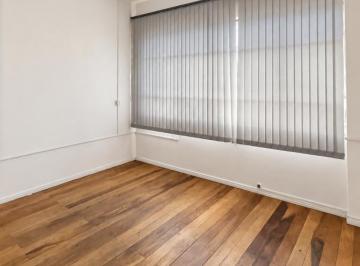 Comercial · 70m² · Sala Comercial para alugar em Centro de 70.00m²