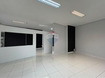 Comercial · 42m² · Sala Comercial para alugar em Centro de 41.94m²