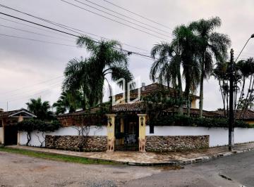 Casa · 326m² · 9 Quartos · 6 Vagas · Casa para venda em Retiro Das Caravelas de 326.00m² com 9 Quartos, 4 Suites e 6 Garagens