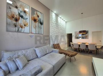 Casa · 225m² · 3 Quartos · 4 Vagas · Casa para alugar, 3 quartos (1 suíte + suíte americana), piscina, planejados e ar