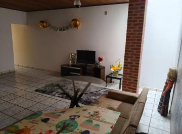 Casa de 3 quartos, Sorocaba · Casa de 300 m² com 3 quartos à venda no Jardim São Carlos