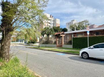 Casa de 4 quartos, Curitiba · CASA DE ESQUINA COM DUAS FRENTES NO BATEL PRÓXIMO AO ÁGUA VERDE. RARIDADE!! 219 m². CURITIBA - PR.