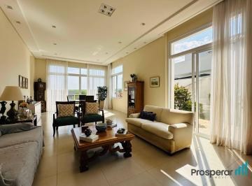 Casa · 441m² · 5 Quartos · 3 Vagas · Casa para venda em Centro de 441.00m² com 5 Quartos, 2 Suites e 3 Garagens