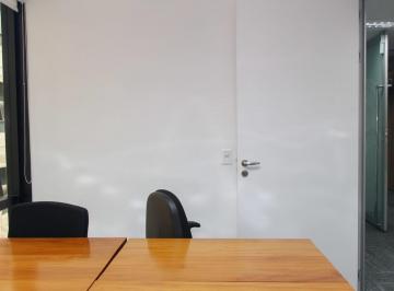 Comercial · 200m² · 4 Vagas · Sala comercial na Rua Frei Caneca, 1380 - Conjunto 71 • 200 m²
