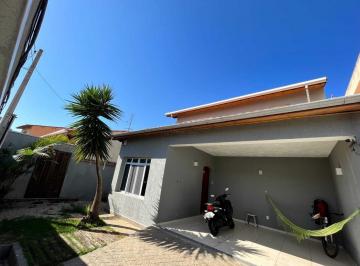 Casa · 246m² · 3 Quartos · 2 Vagas · Casa à venda em Guaratinguetá - Parque das Árvores