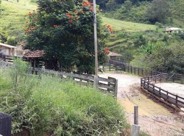 Rural · 150m² · 3 Quartos · 2 Vagas · Fazenda à venda na Rocinha em Guaratinguetá/SP