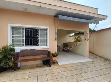 Casa · 137m² · 3 Quartos · 2 Vagas · Casa à venda em Guaratinguetá - Santa Rita
