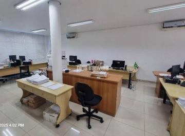 Casa · 212m² · 5 Quartos · 4 Vagas · Oportunidade imperdível no Brooklin ! Este sobrado comercial