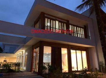Casa · 240m² · 6 Quartos · 2 Vagas · Casa para venda em Condominio Lagoinha de 240.00m² com 6 Quartos, 5 Suites e 2 Garagens