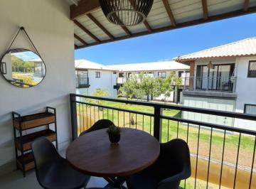 Apartamento de 1 quarto, Mata de São João · Apartamento a venda no Vila do lago em Praia do Forte quarto e sala mobiliado e nascente