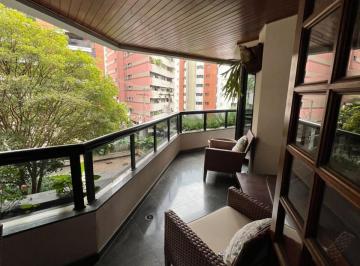 Apartamento de 4 quartos, São Paulo · Apartamento 1 por Andar em Bairro Nobre