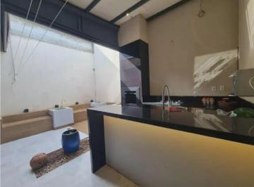 Casa de 3 quartos, Jandira · Sobrado à venda em Vila Anita Costa em Jandira bem localizado