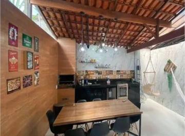Casa de 3 quartos, São Paulo · Sobrado à venda em Itaquera recém reformado bem localizado