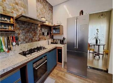 Casa de 3 quartos, Limeira · Sobrado à venda no Jardim Ouro Verde em Limeira bem localizado