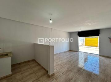 Capa · Sala comercial com 28m²