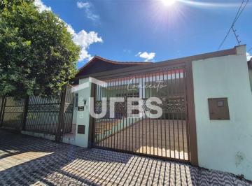 Casa · 300m² · 4 Quartos · 4 Vagas · 0 - Casa 4 quartos, sendo 4 suítes